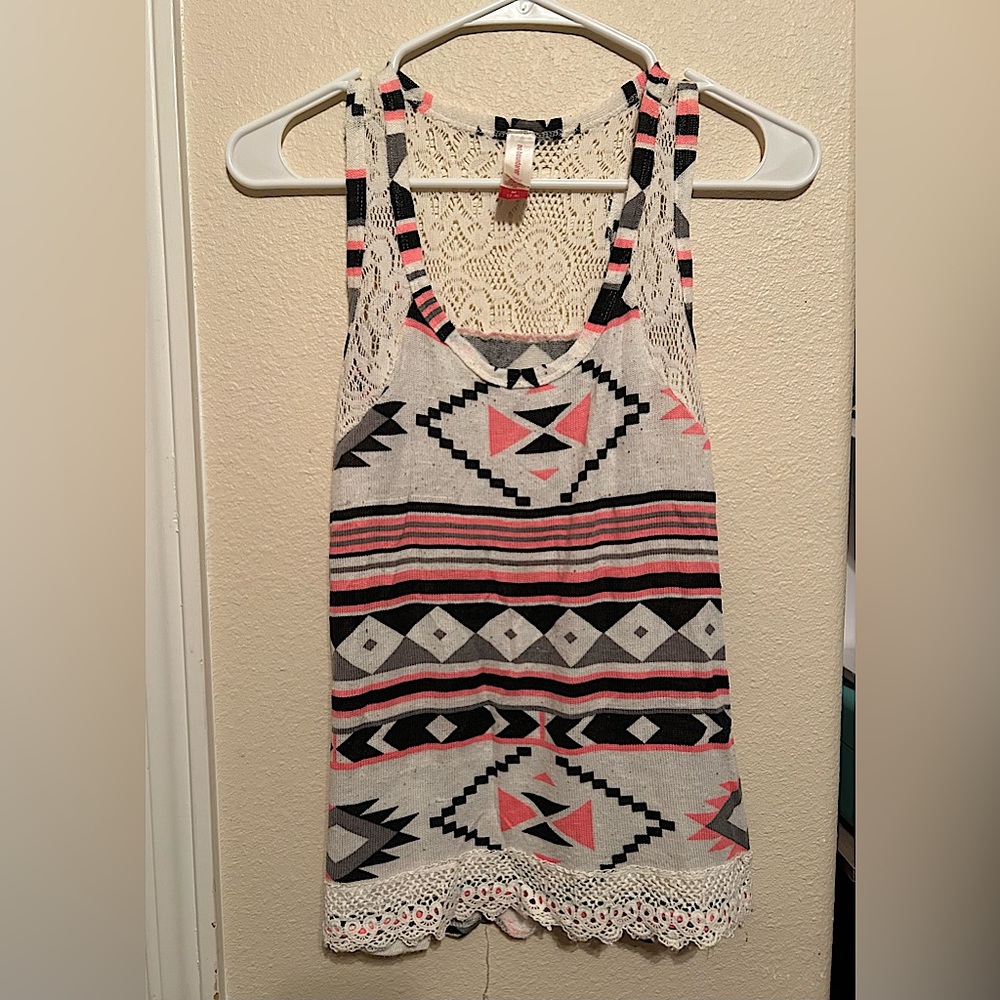 No Boundaries Women’s Tank Top